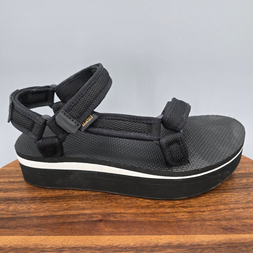 Teva Universal Flatform Sandals Womens 9 Black Adjustable Straps Platform Sporty